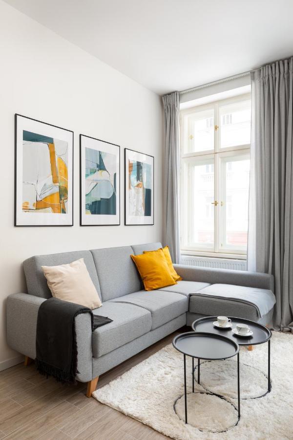 Prague Days - Minimalist Apartment - Easy City Access エクステリア 写真